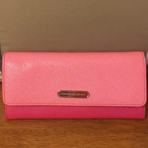 🌟Final SALE🌟Victoria’s Secret wallet